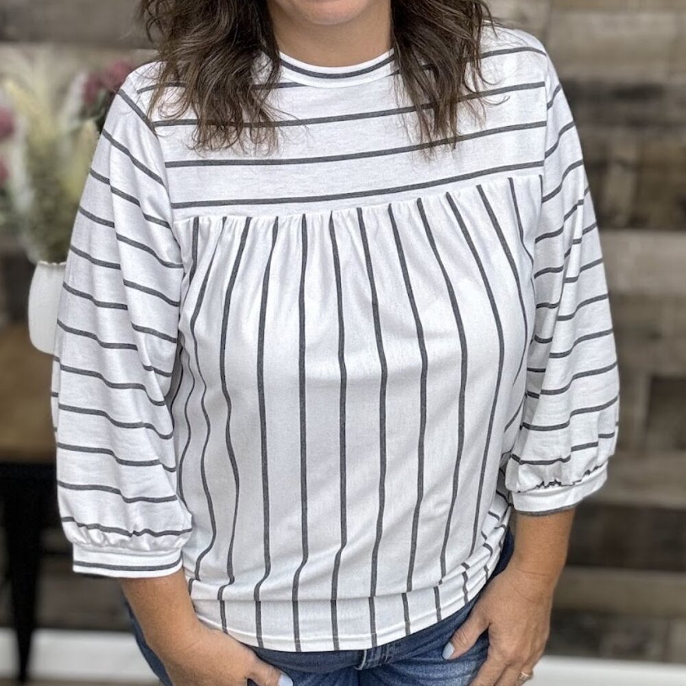 Women's 3/4 sleeve striped top NWT Sizes small to xl